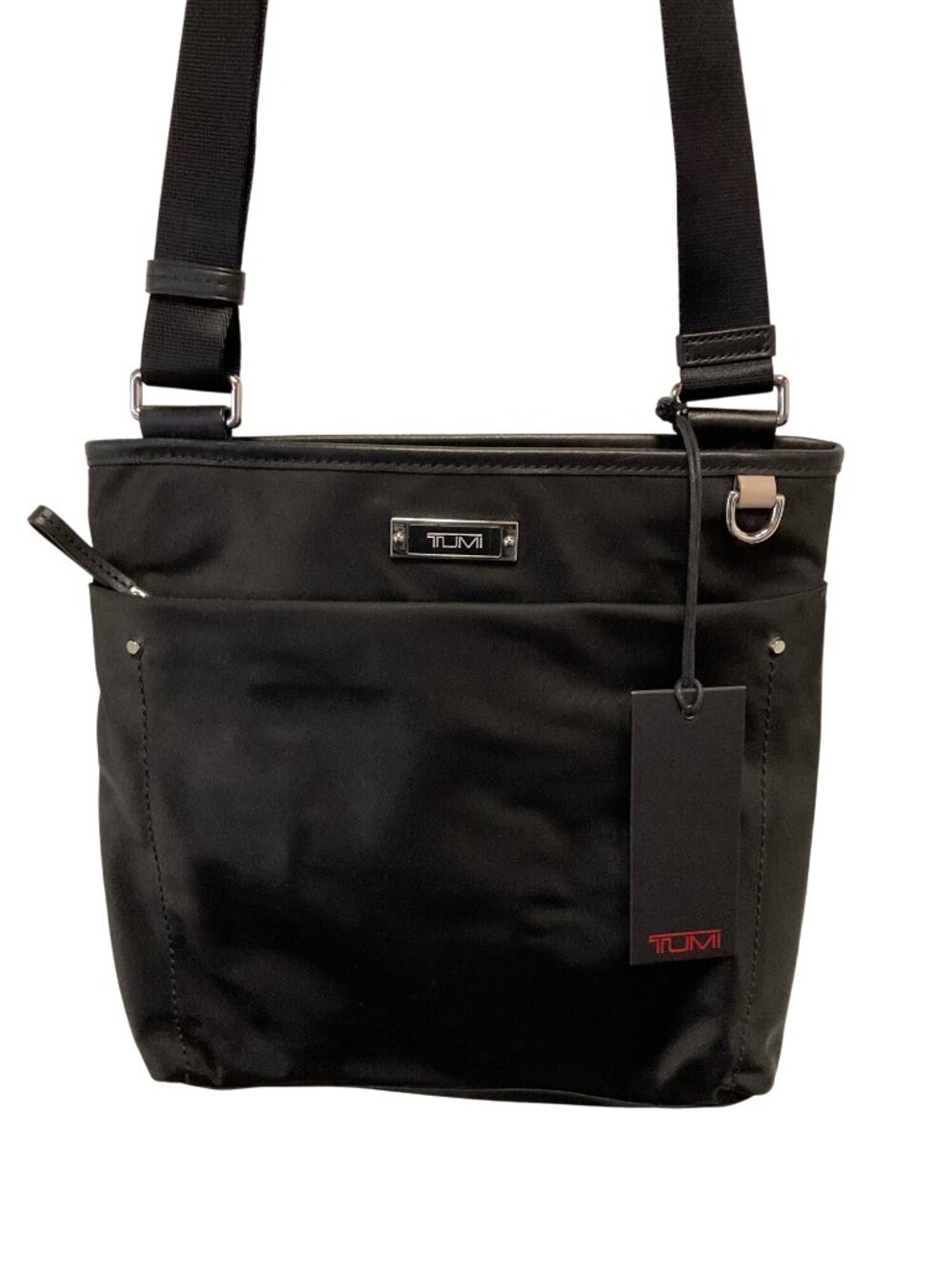 Tumi Capri Cross Body Bag Black Nylon Adjustable Strap Lightweight Versatile Eve - Picture 2 of 5